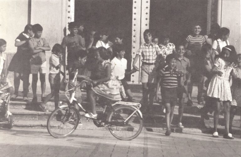 Juegos Infantiles 1973 paseo1973
