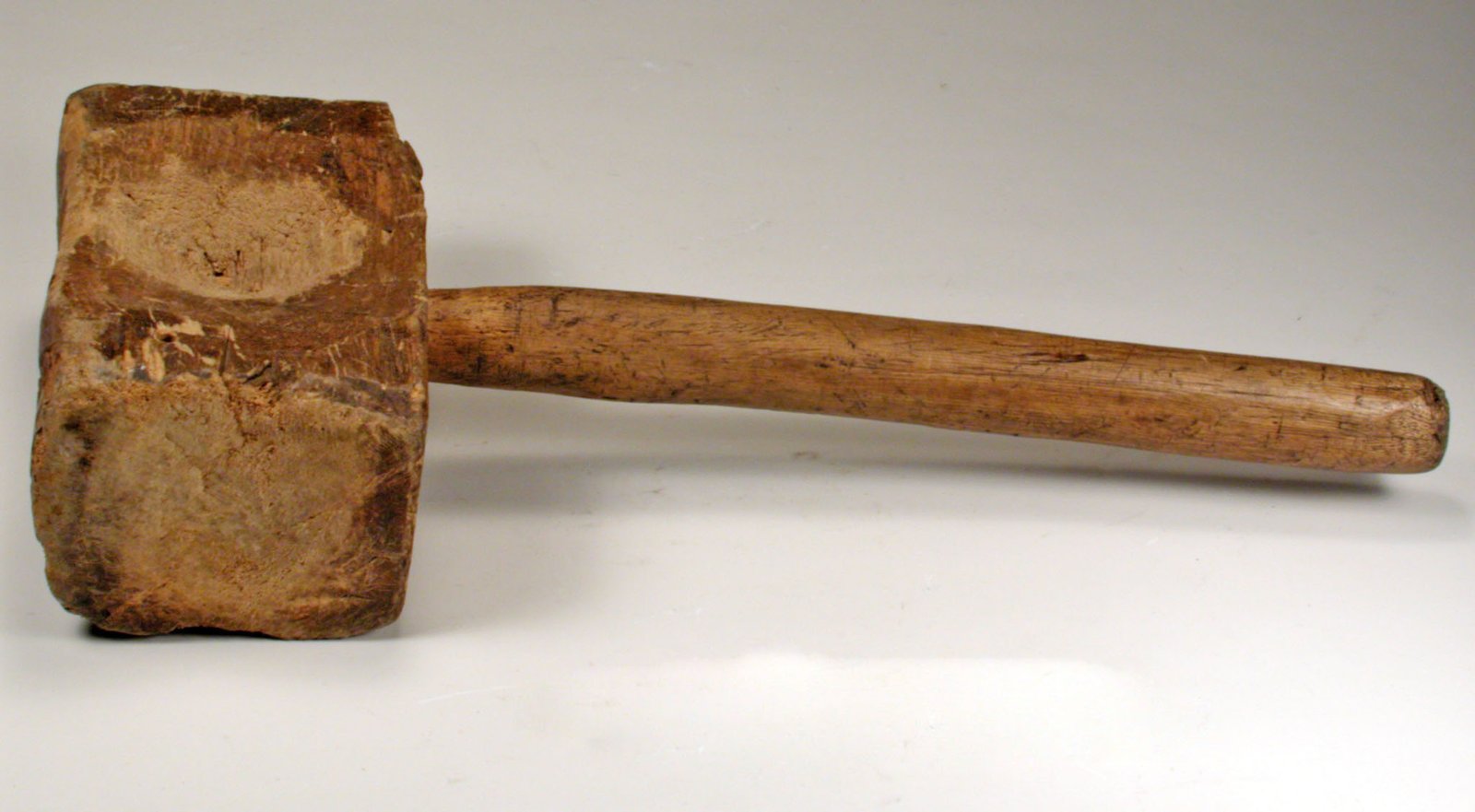 mazo de madera