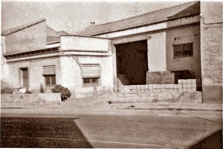 foto almacen de materiales fachada anos 40 hasta los anos 90