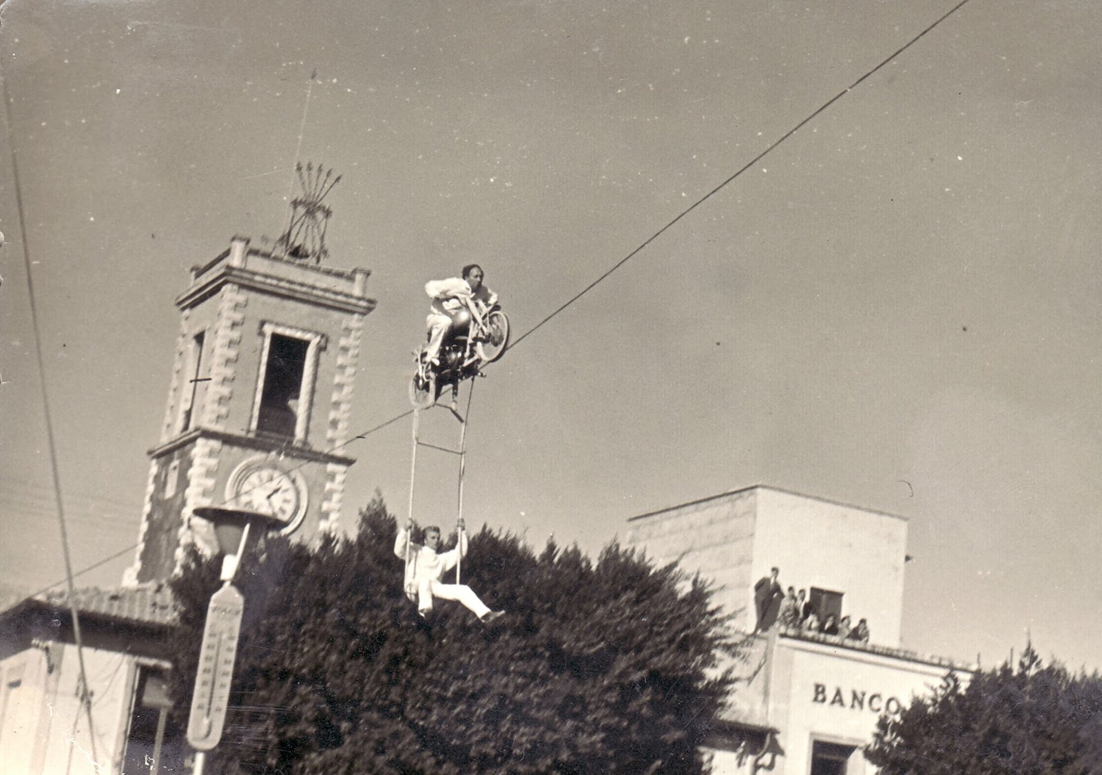 los bordini en la plaza almoradi